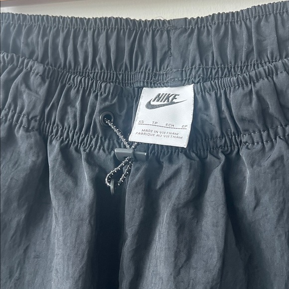 Nike Woven Cargo Pants - Picture 5 of 7